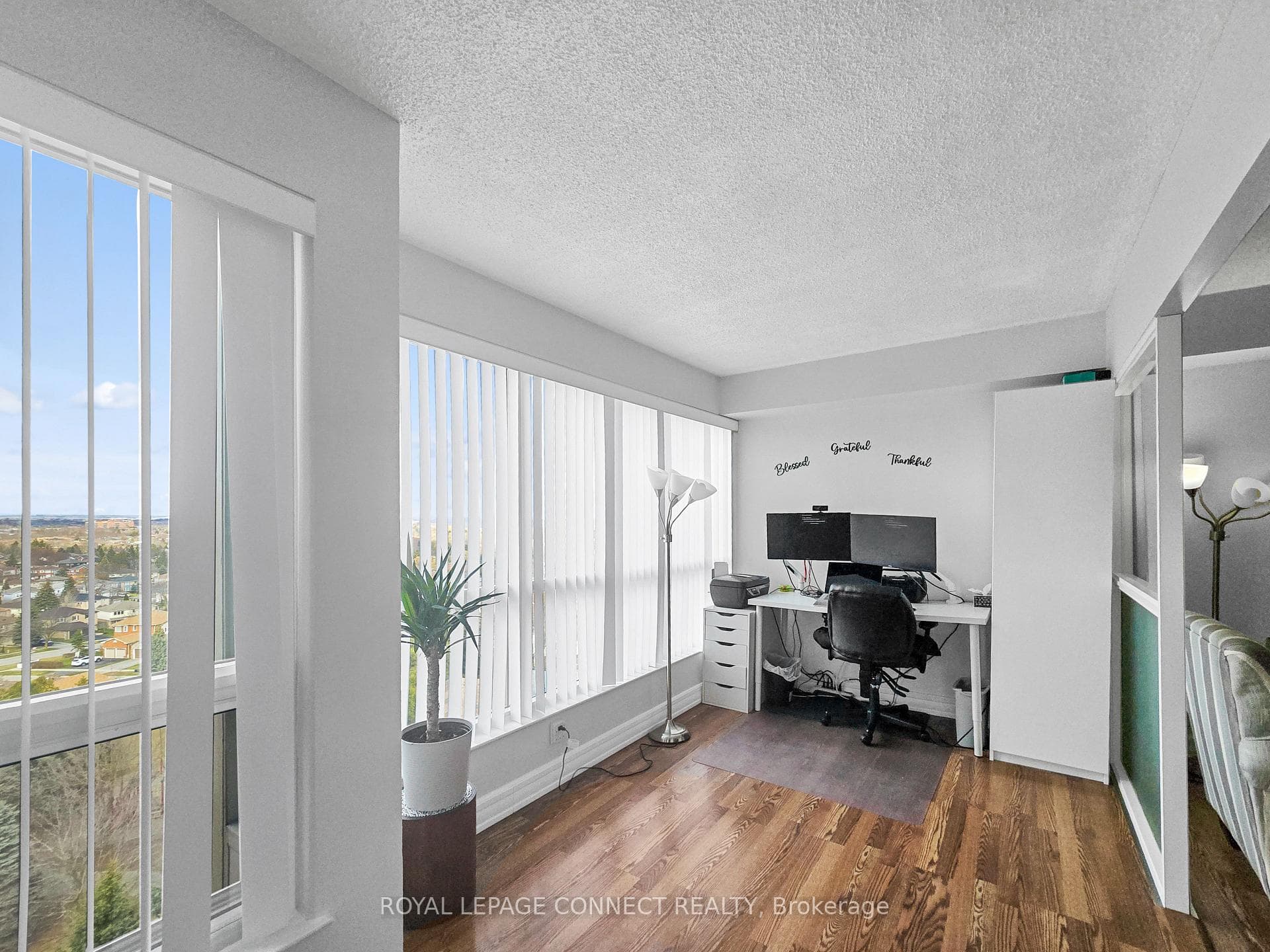 712 Rossland Road Unit 1111 photo 12