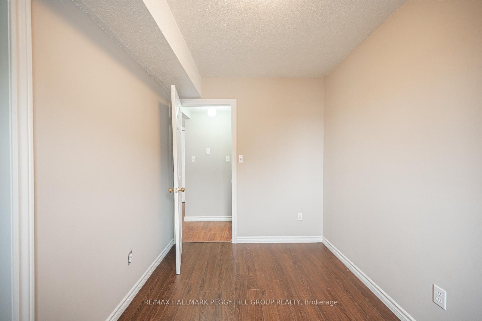 88 Wyandotte Street Unit Main photo 10
