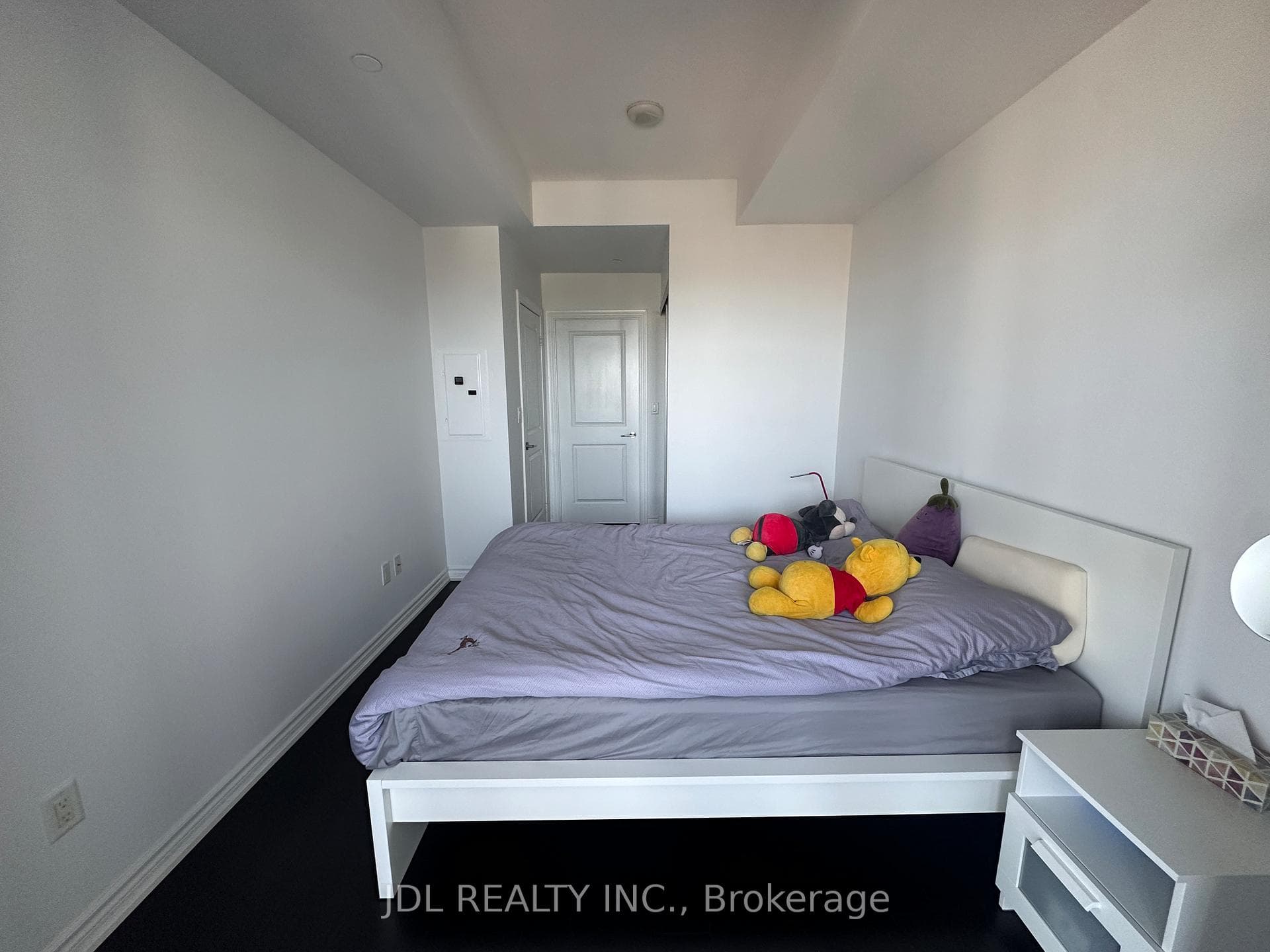 386 Yonge Street Unit 5505 photo 10