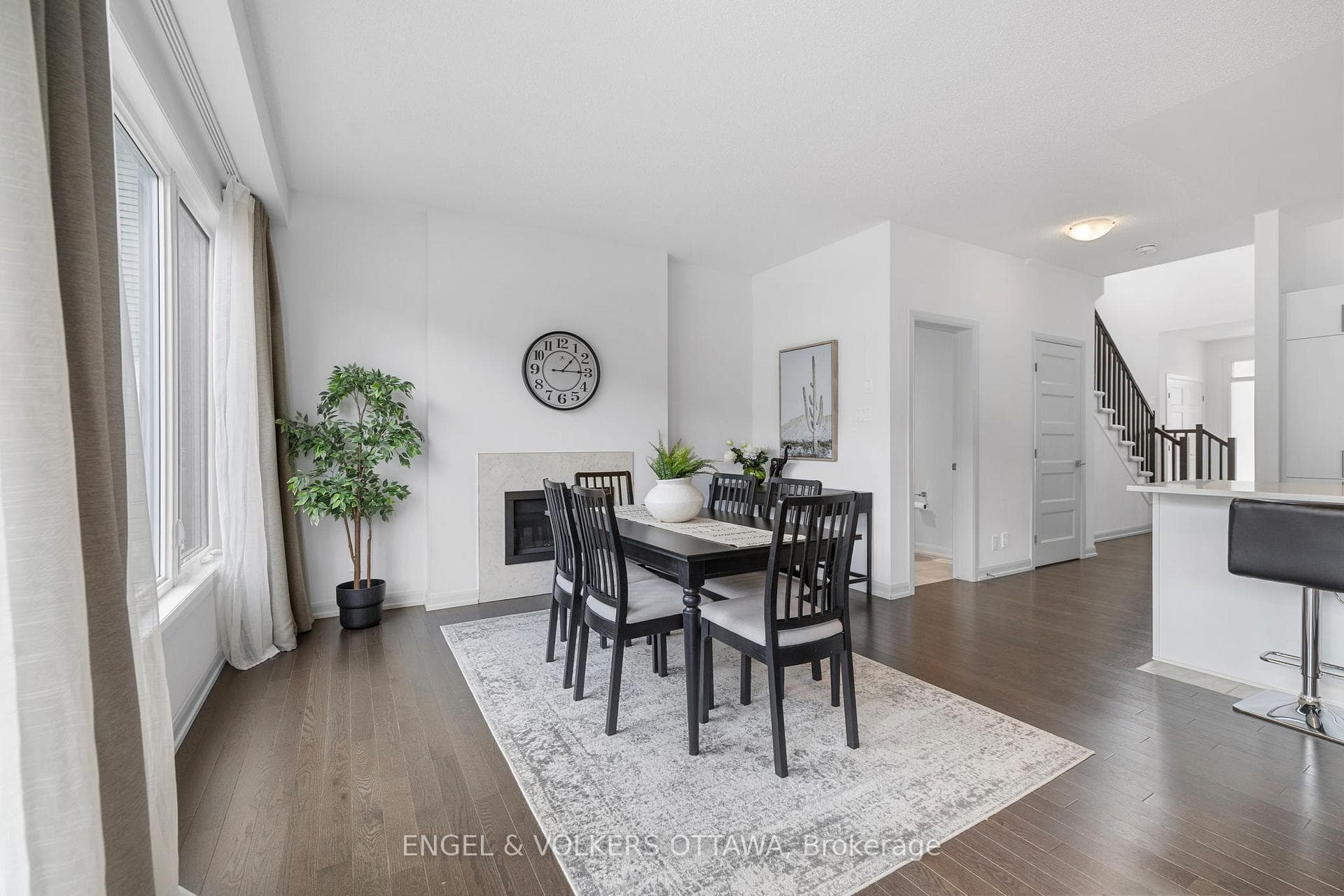 77 Amber Street photo 11