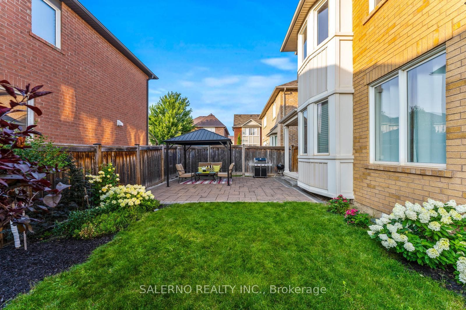 1052 Kelman Court photo 37