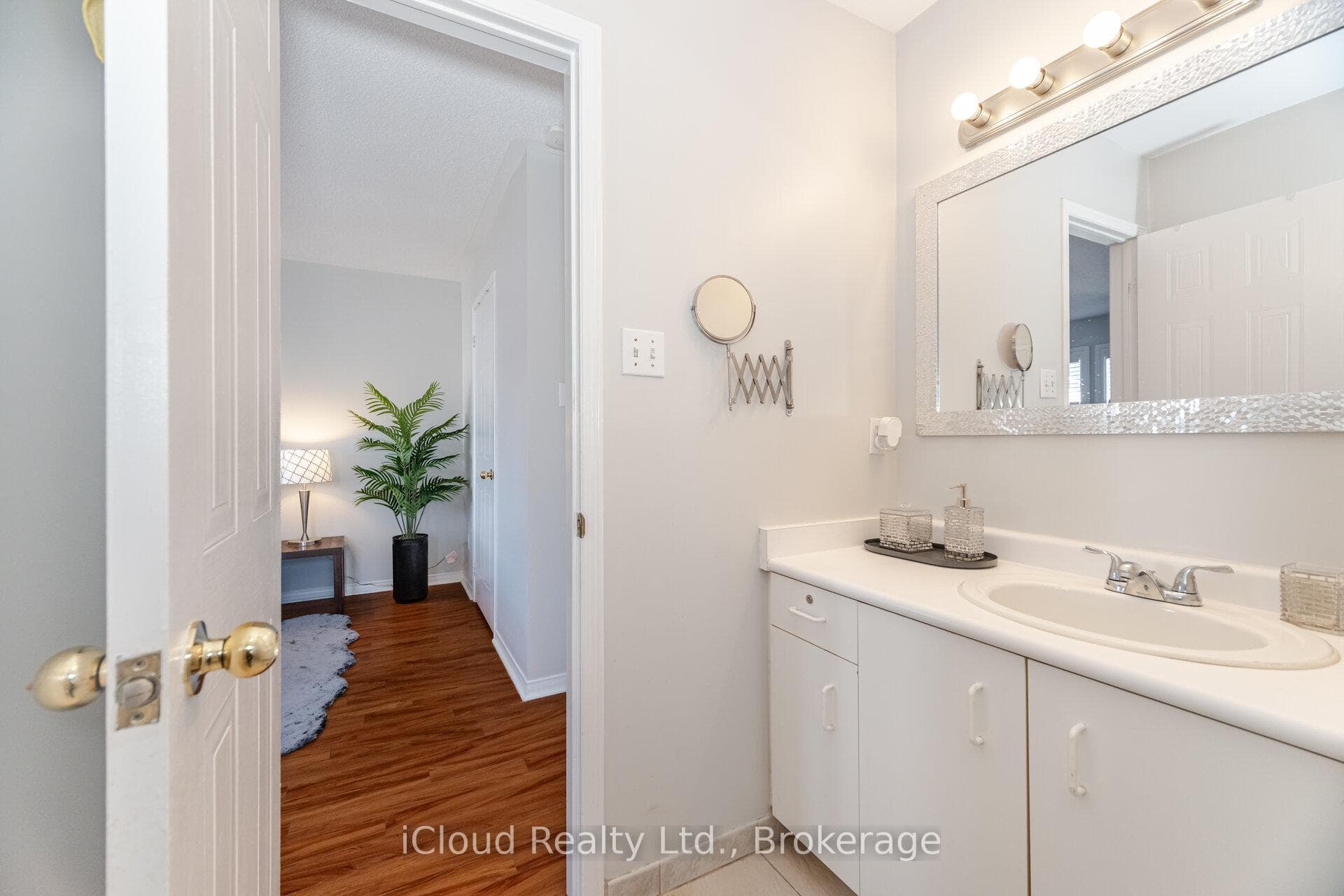 5659 Glen Erin Drive Unit 41 photo 26
