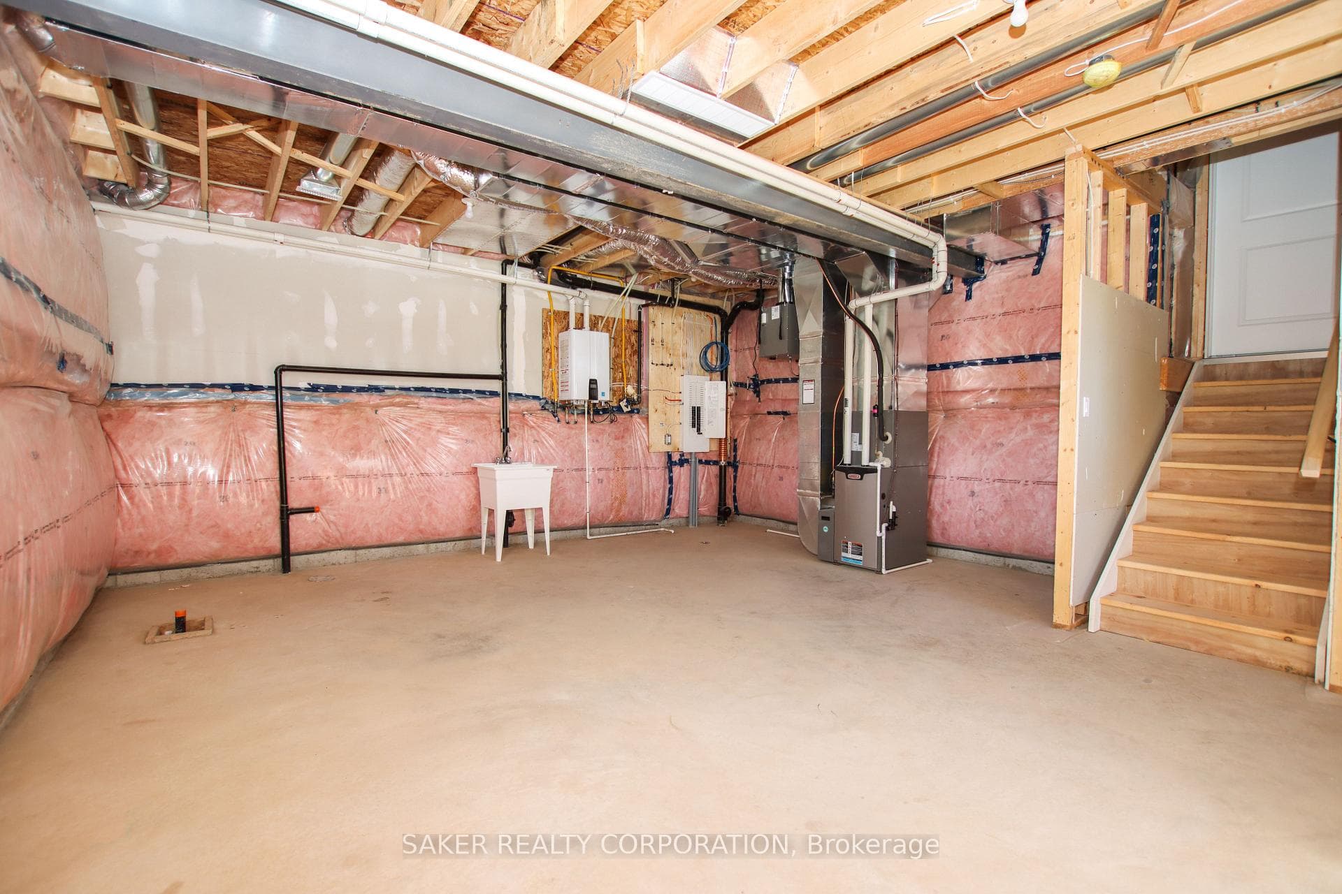 593 REGENT Street photo 29