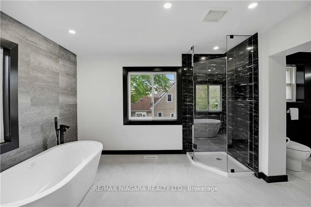 213 Kent Street photo 18