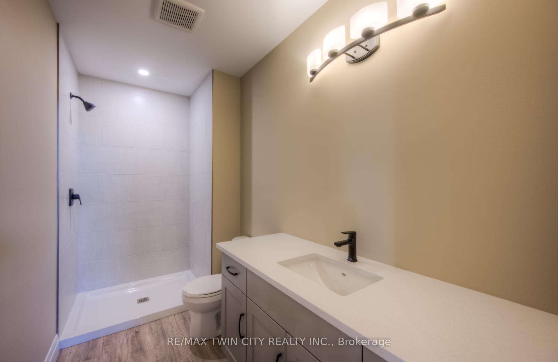 132 South Parkwood Boulevard photo 37