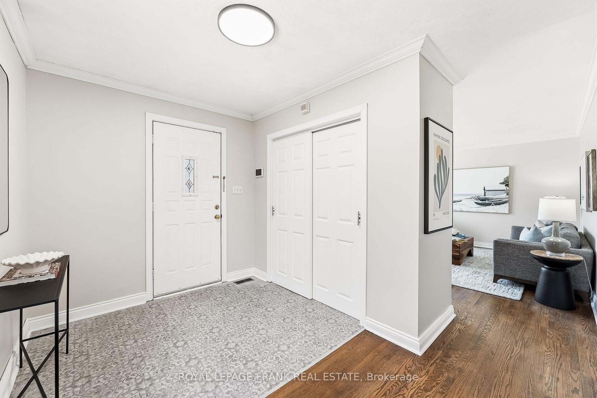1212 Valley Drive photo 5