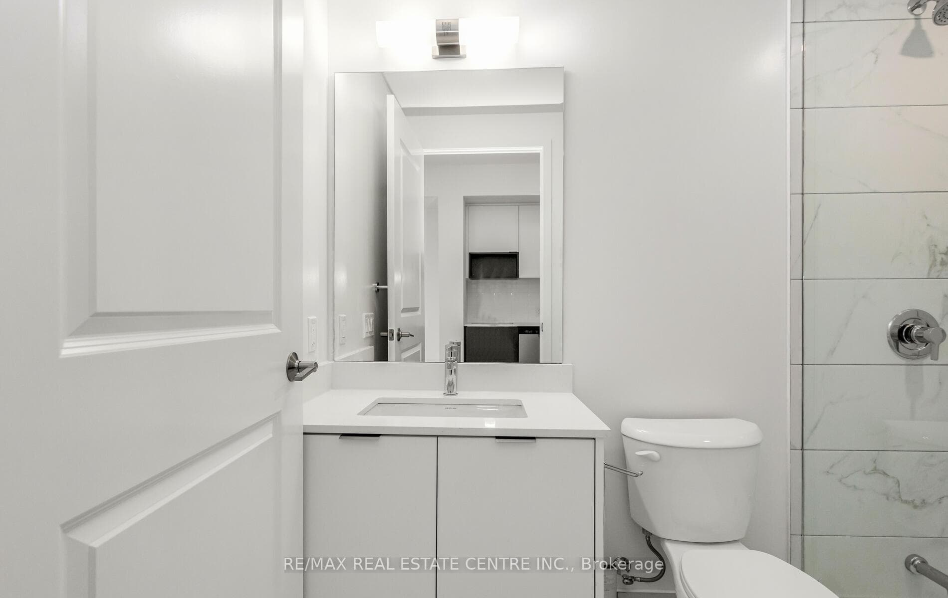 204 Burnhamthorpe Road Unit 1307E photo 19