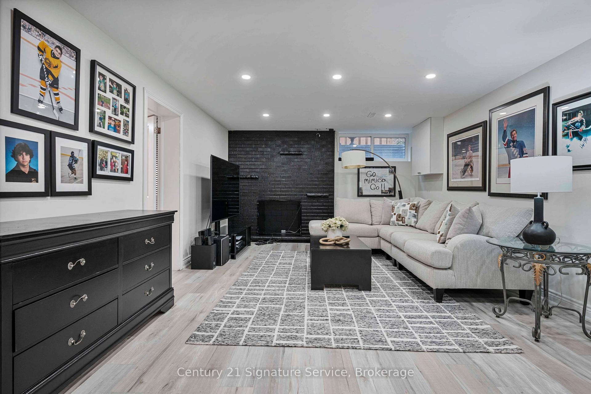 2235 Denise Road photo 32