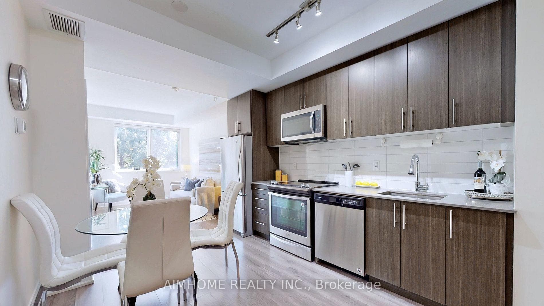 780 Sheppard Avenue Unit 28 photo 9