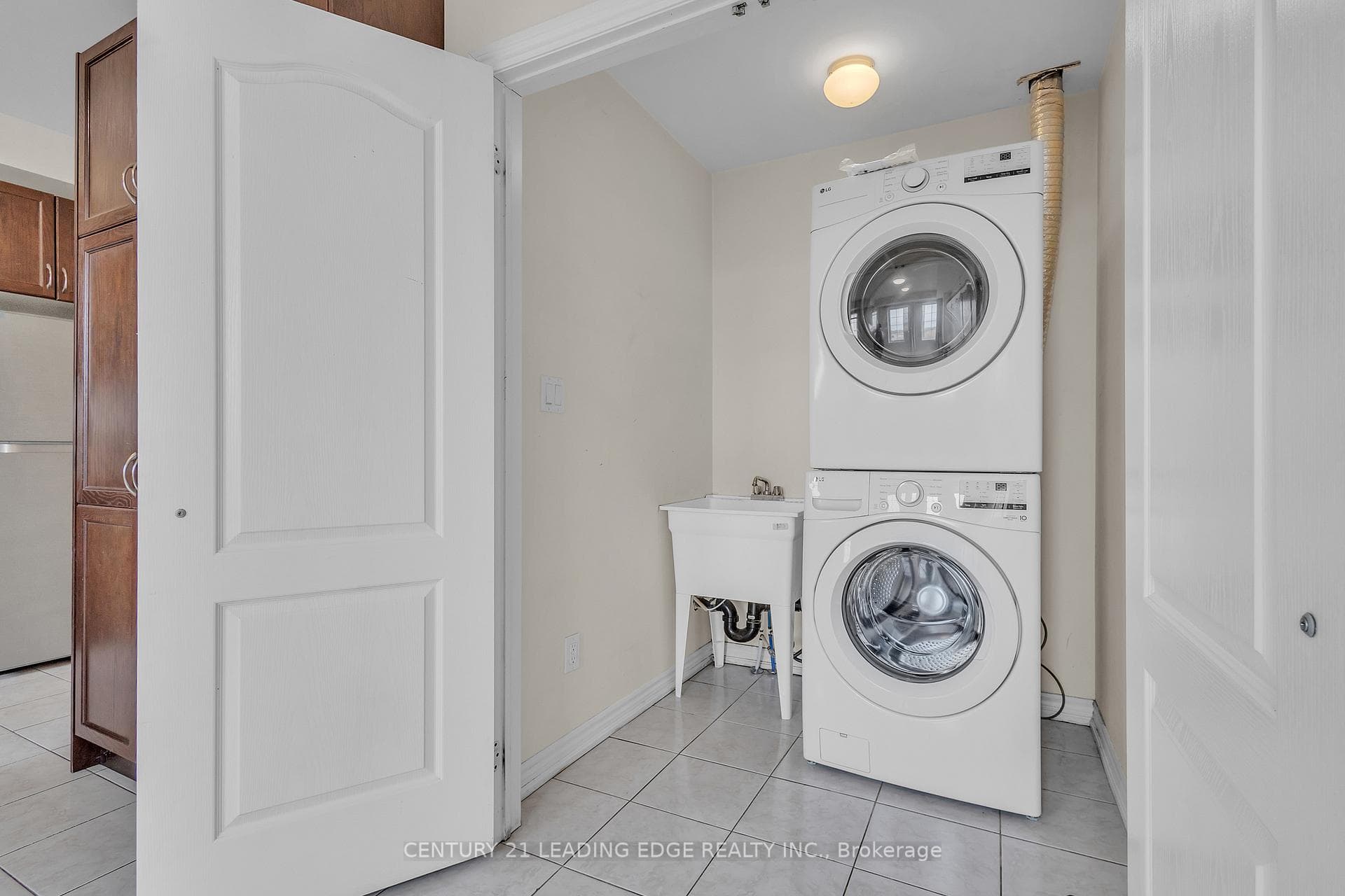 26 Shiff Crescent photo 23