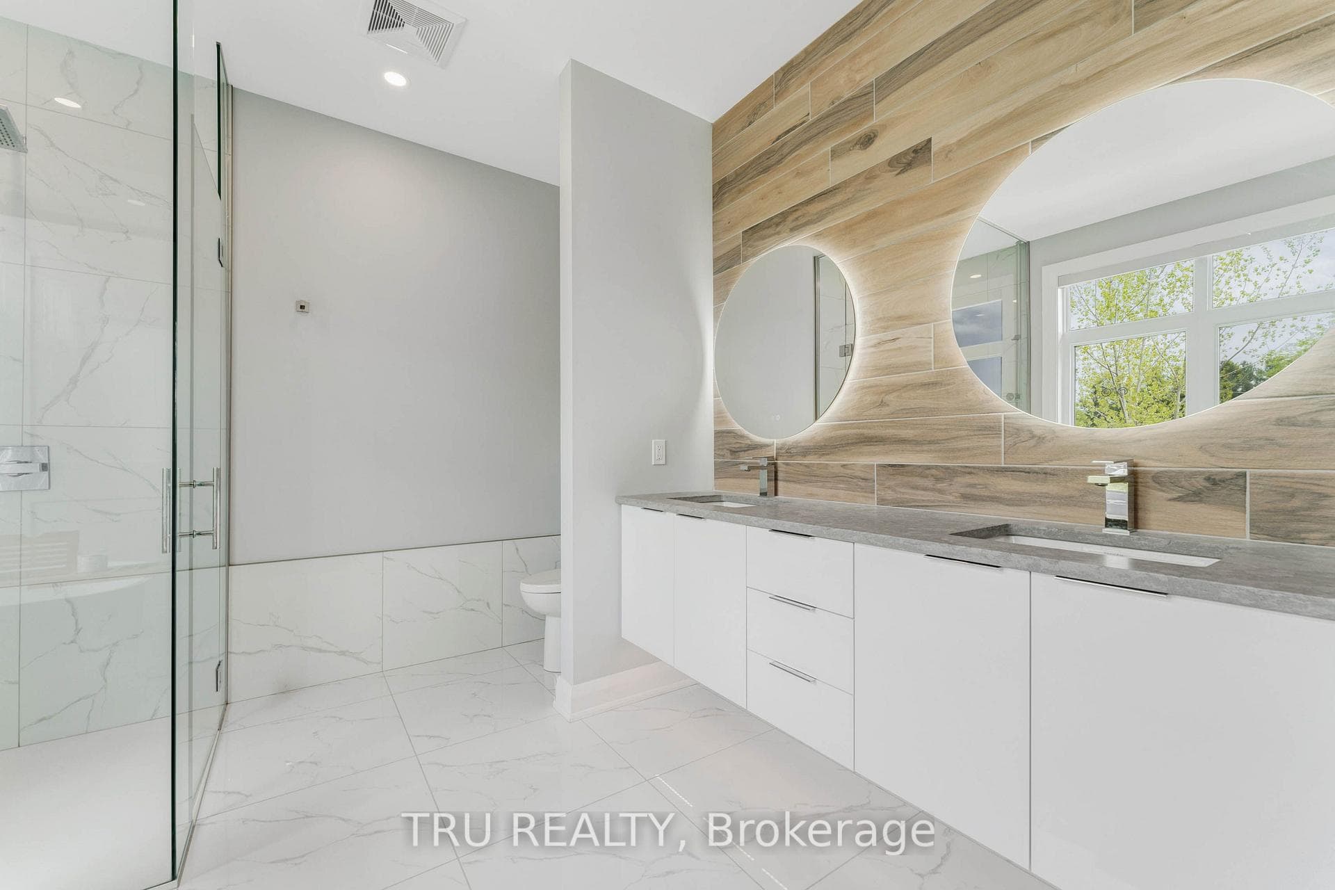 536 LEIMERK Court photo 22