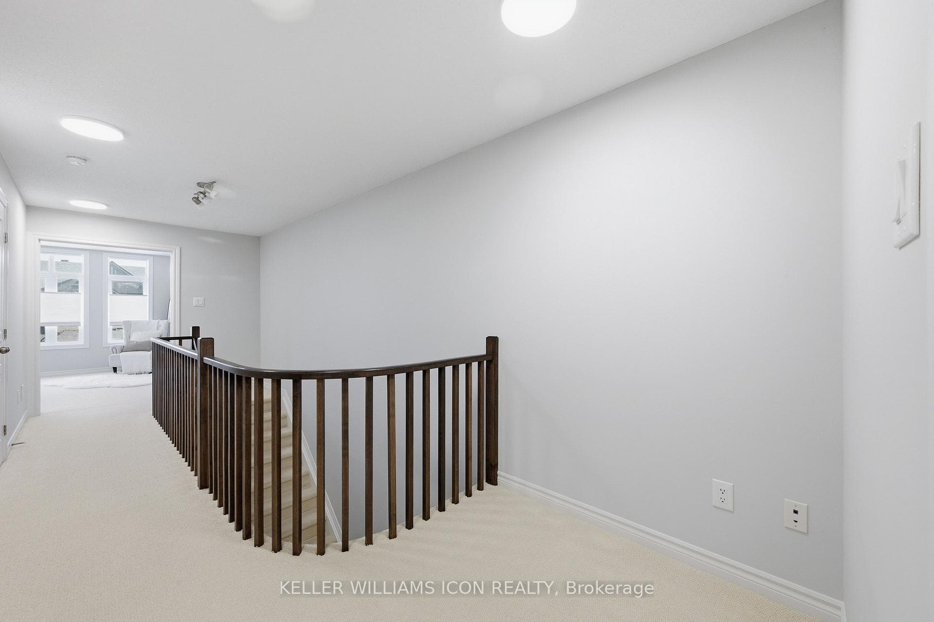 636 Tennant Way photo 35