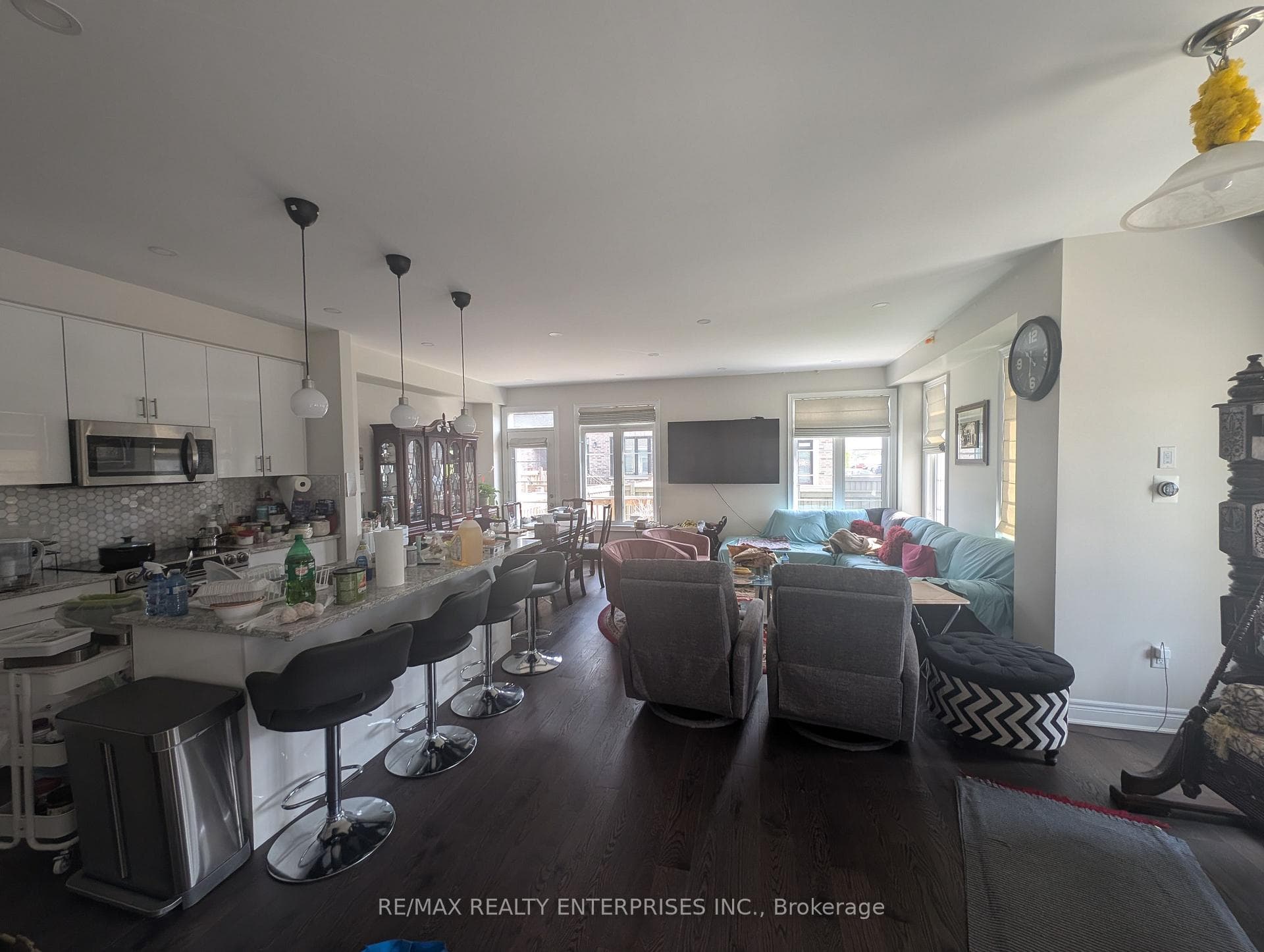 1155 Hamman Way photo 2