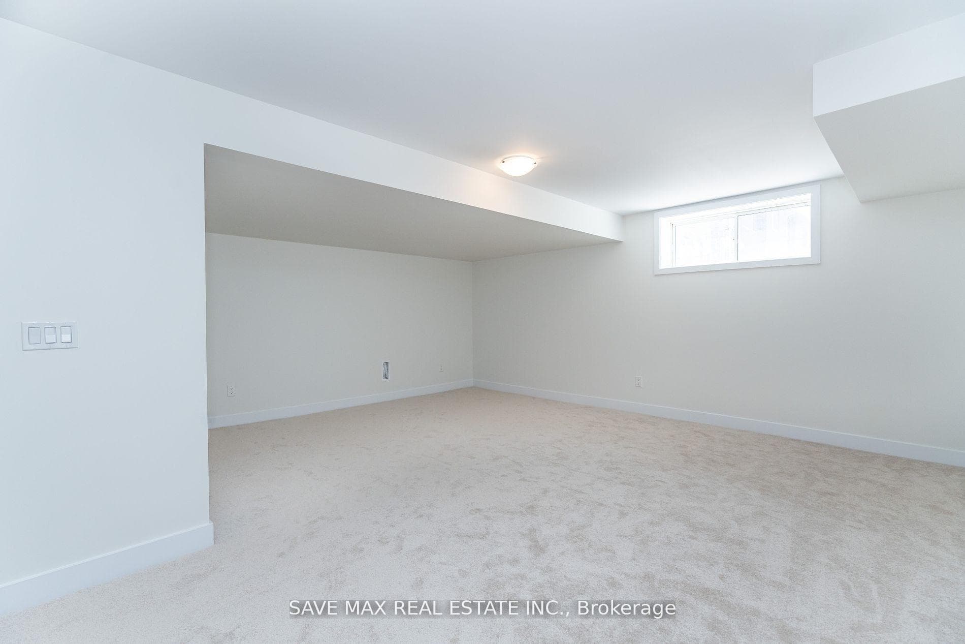 1082 Thompson Drive photo 24