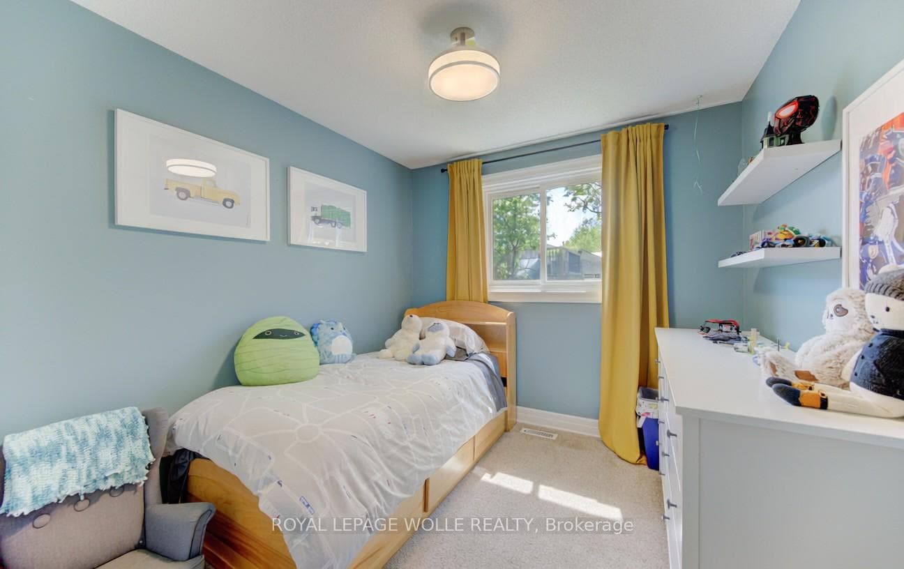 143 Dawn Crescent photo 28