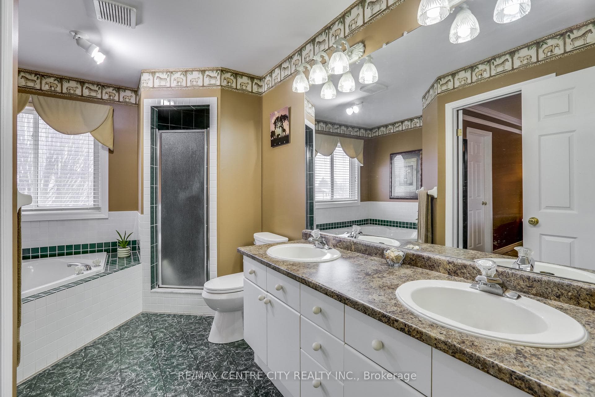 142 Napoleon Drive photo 26