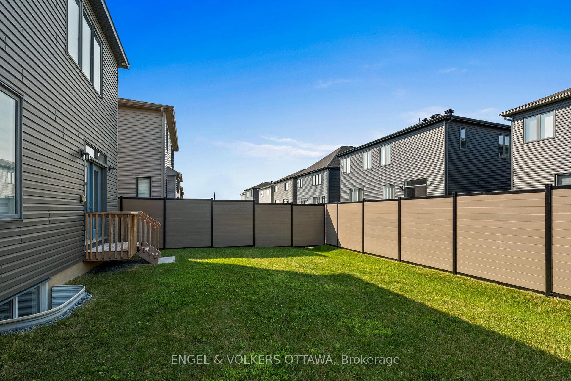 611 Ribbon Street photo 42