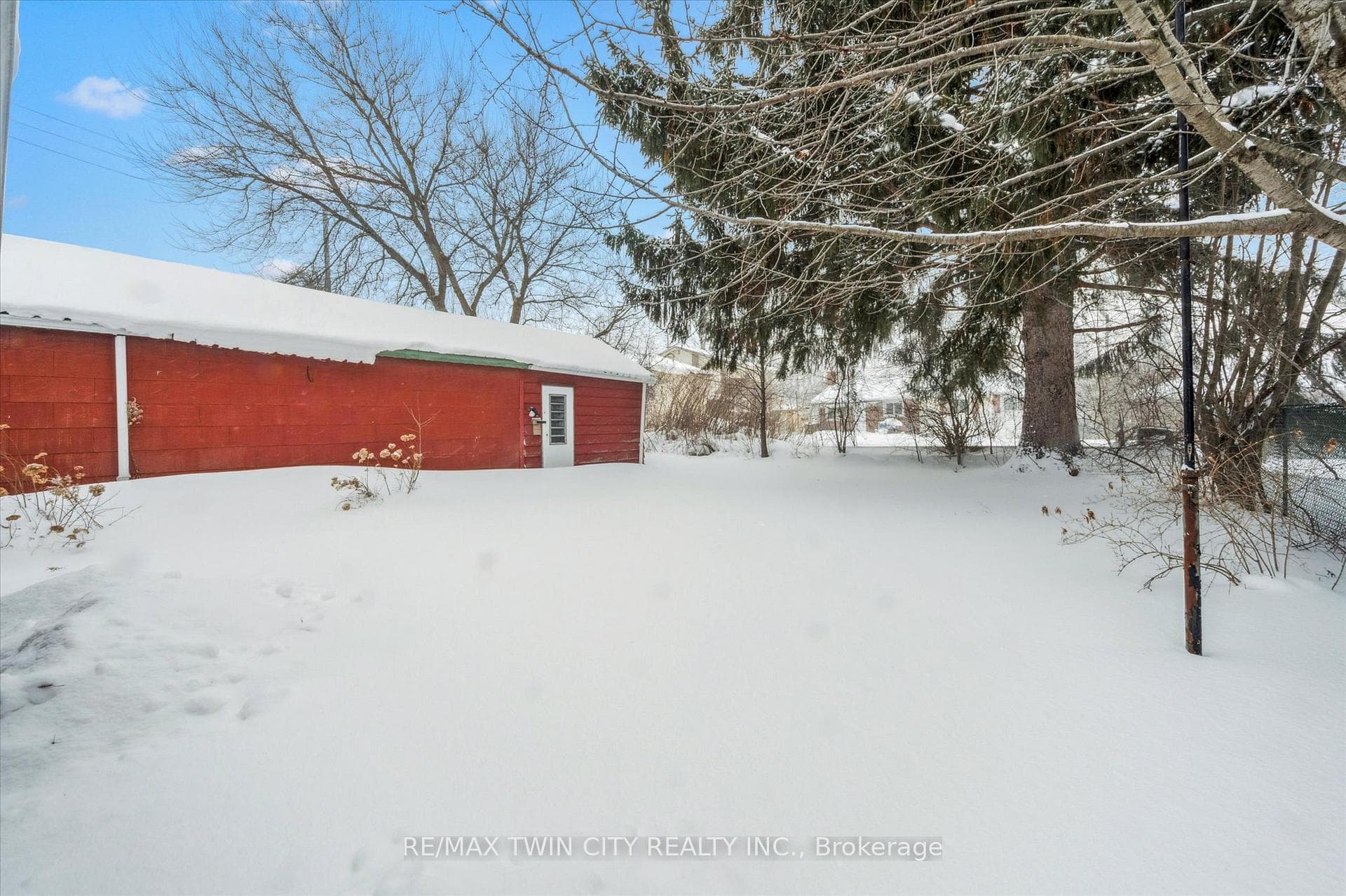56 Columbia Street photo 26