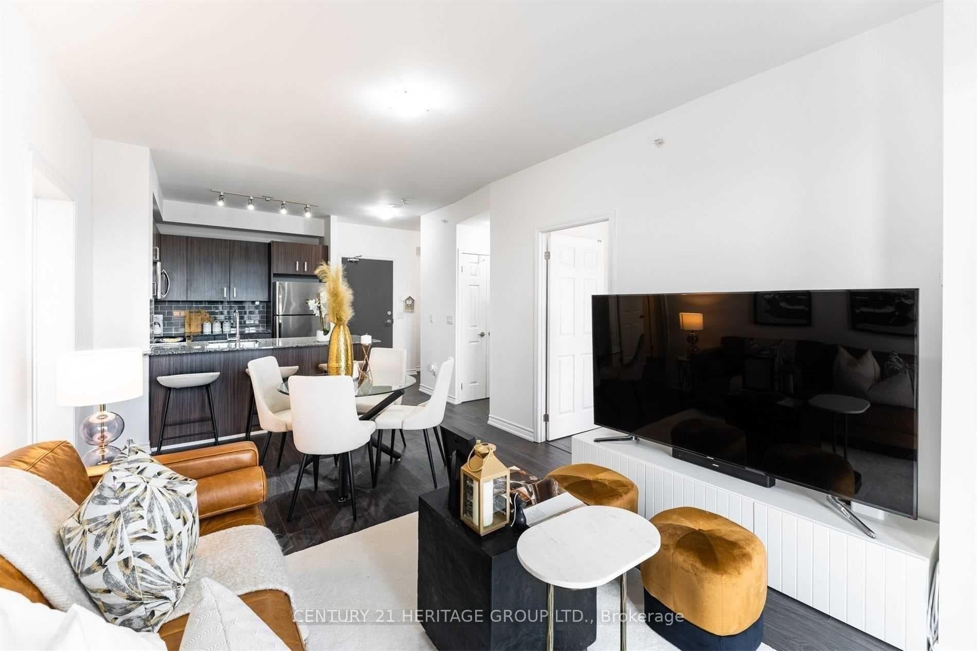 11611 Yonge Street Unit 319 photo 3