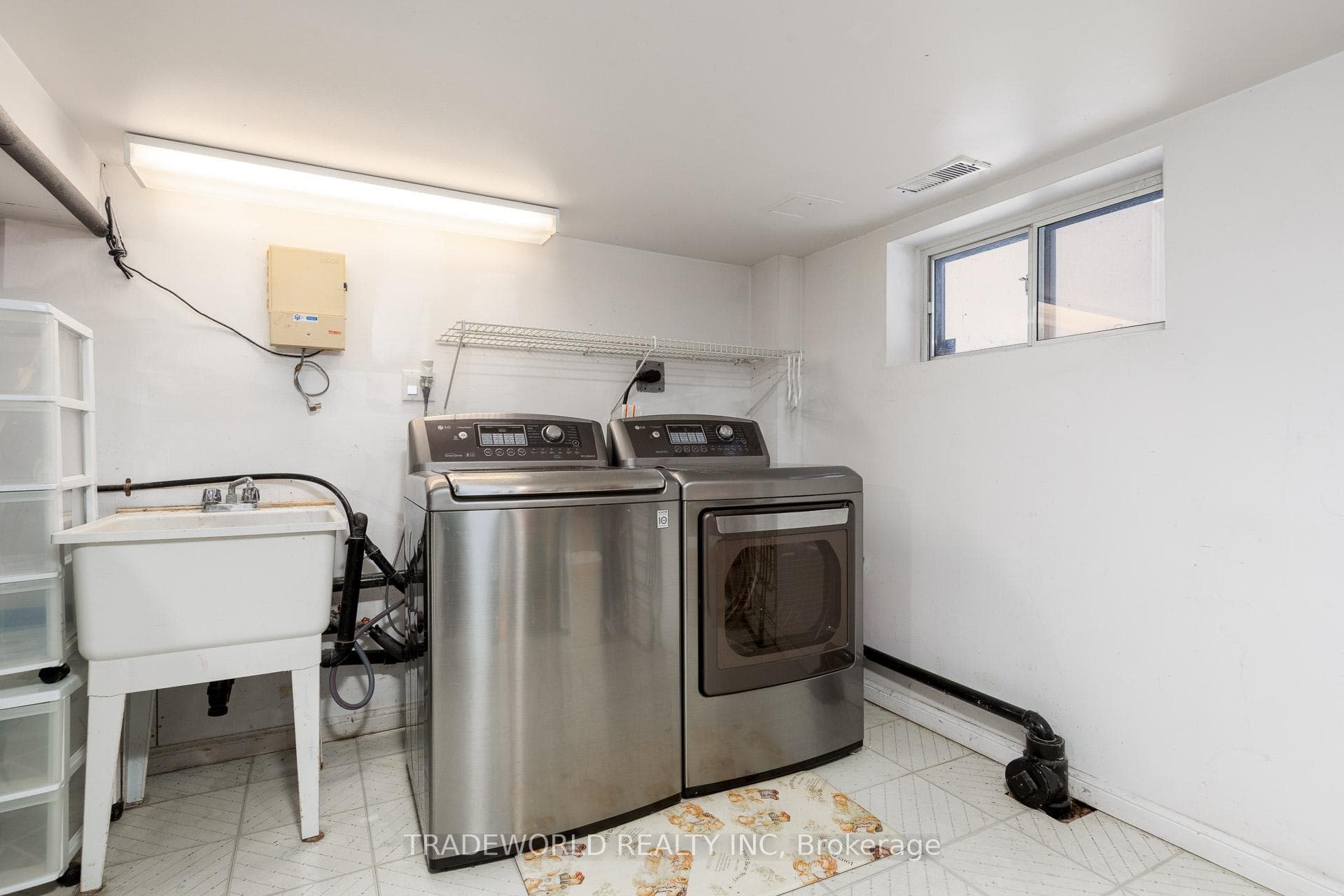 36 Banff Road photo 34