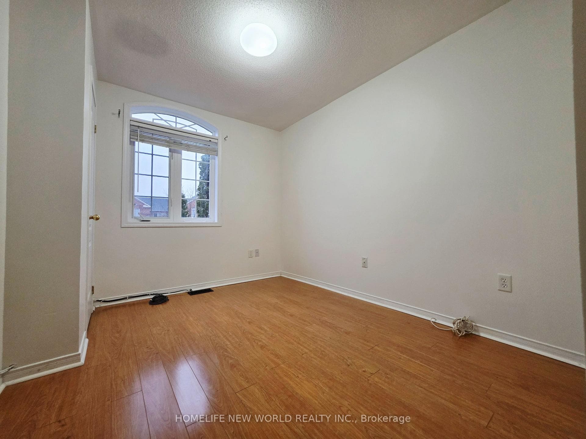 357 Bur Oak Avenue photo 10