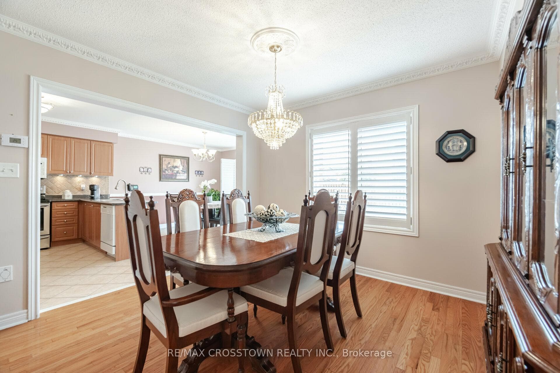 876 Fable Crescent photo 13
