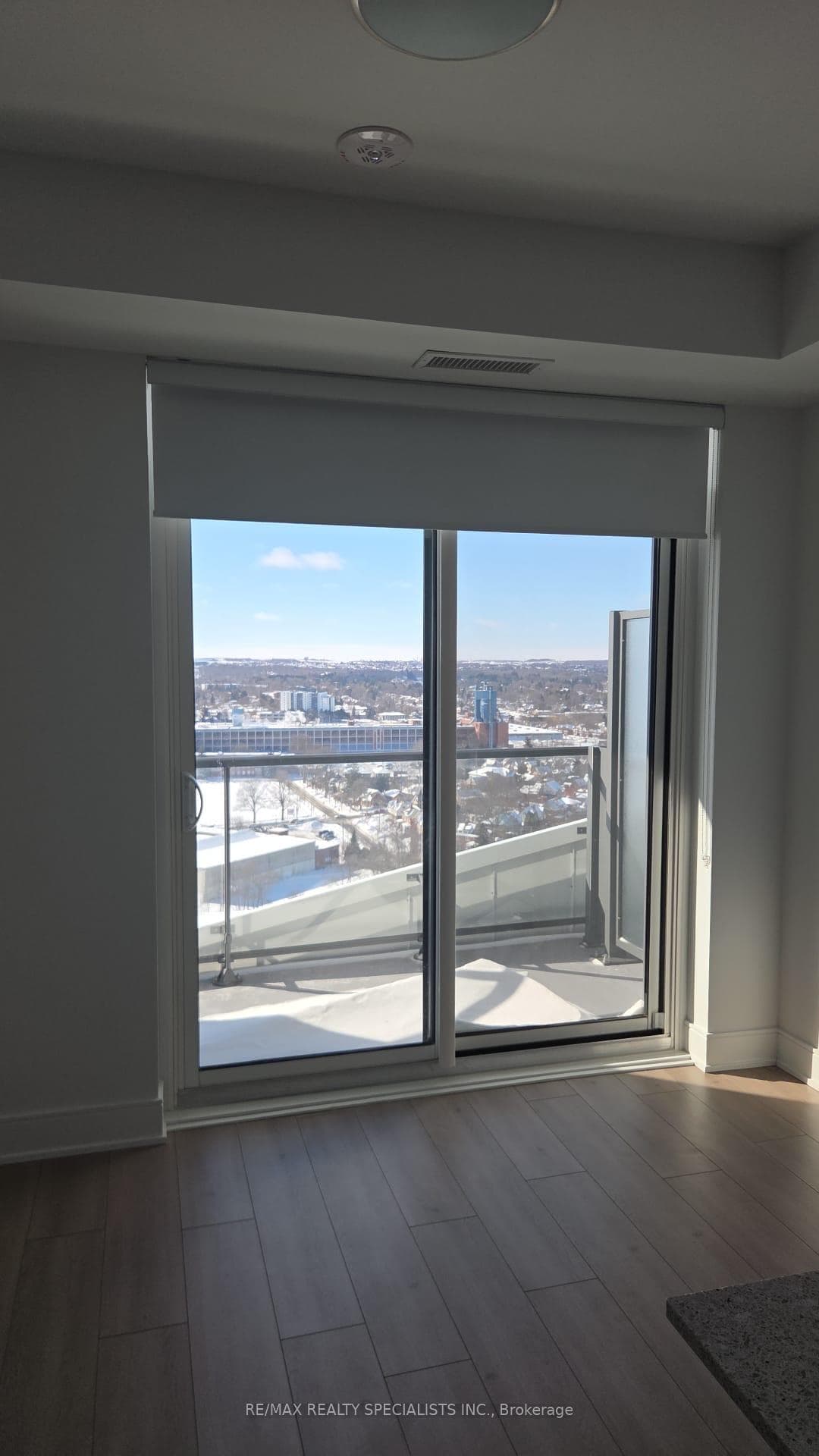 25 Wellington Street Unit 2104 photo 3