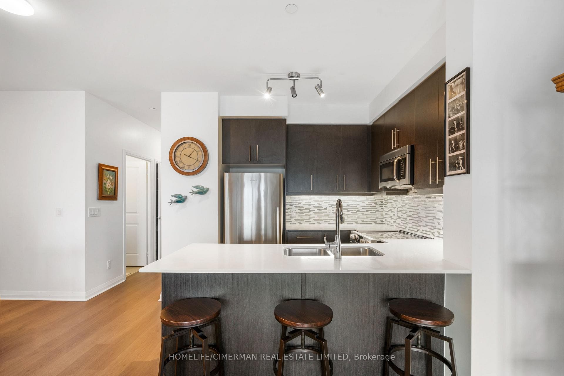55 Oneida Crescent Unit 201 photo 7