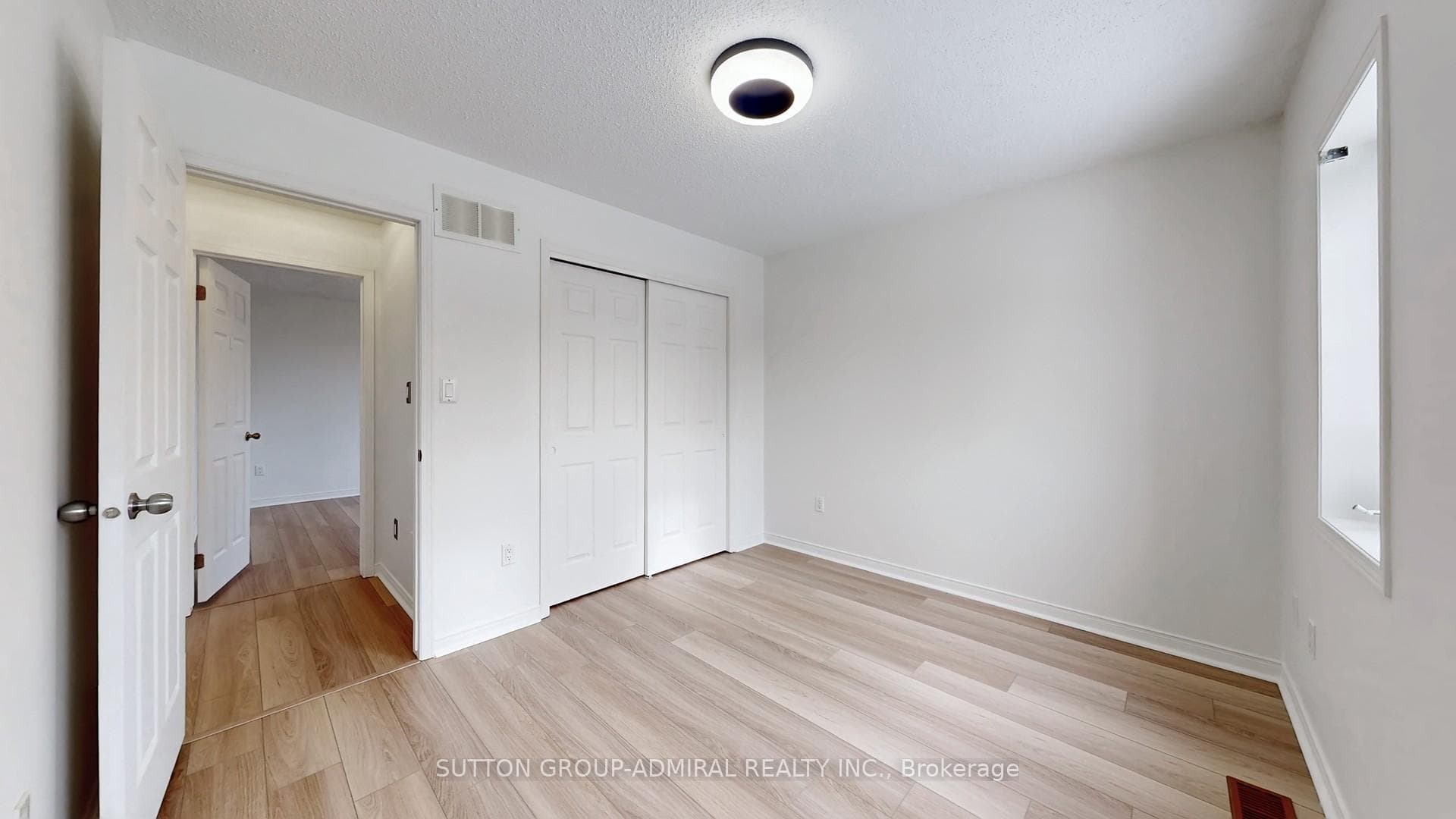 90 Clark Avenue photo 46