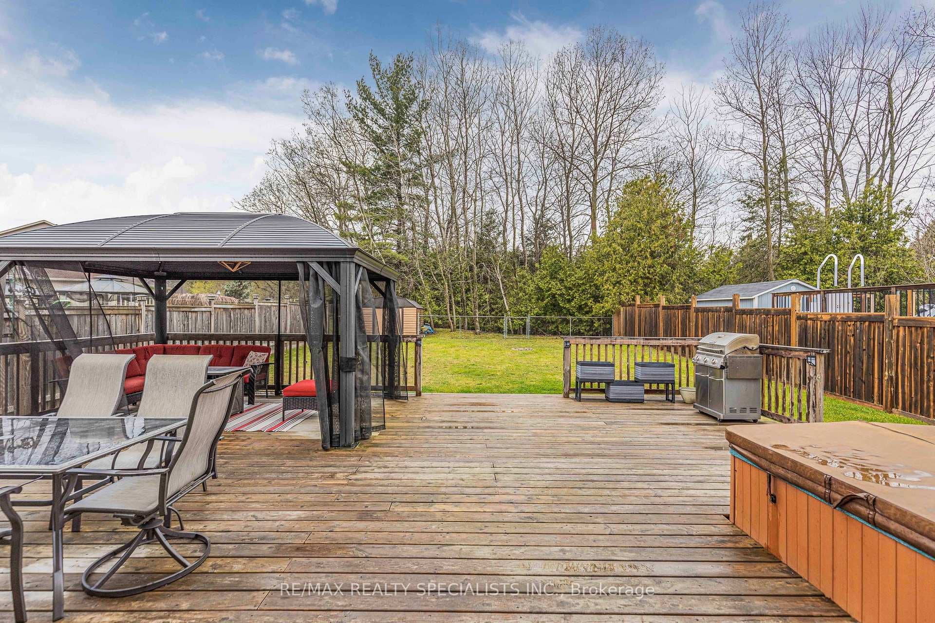 260 Greenwood Drive photo 33