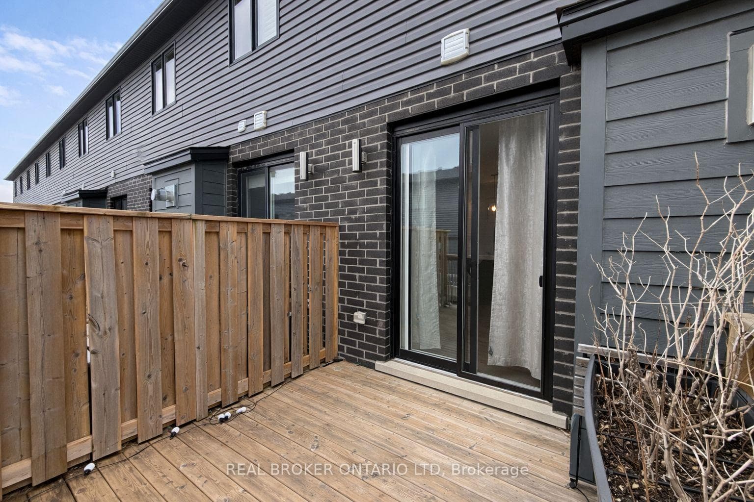 499 Sophia Crescent Unit 32 photo 18
