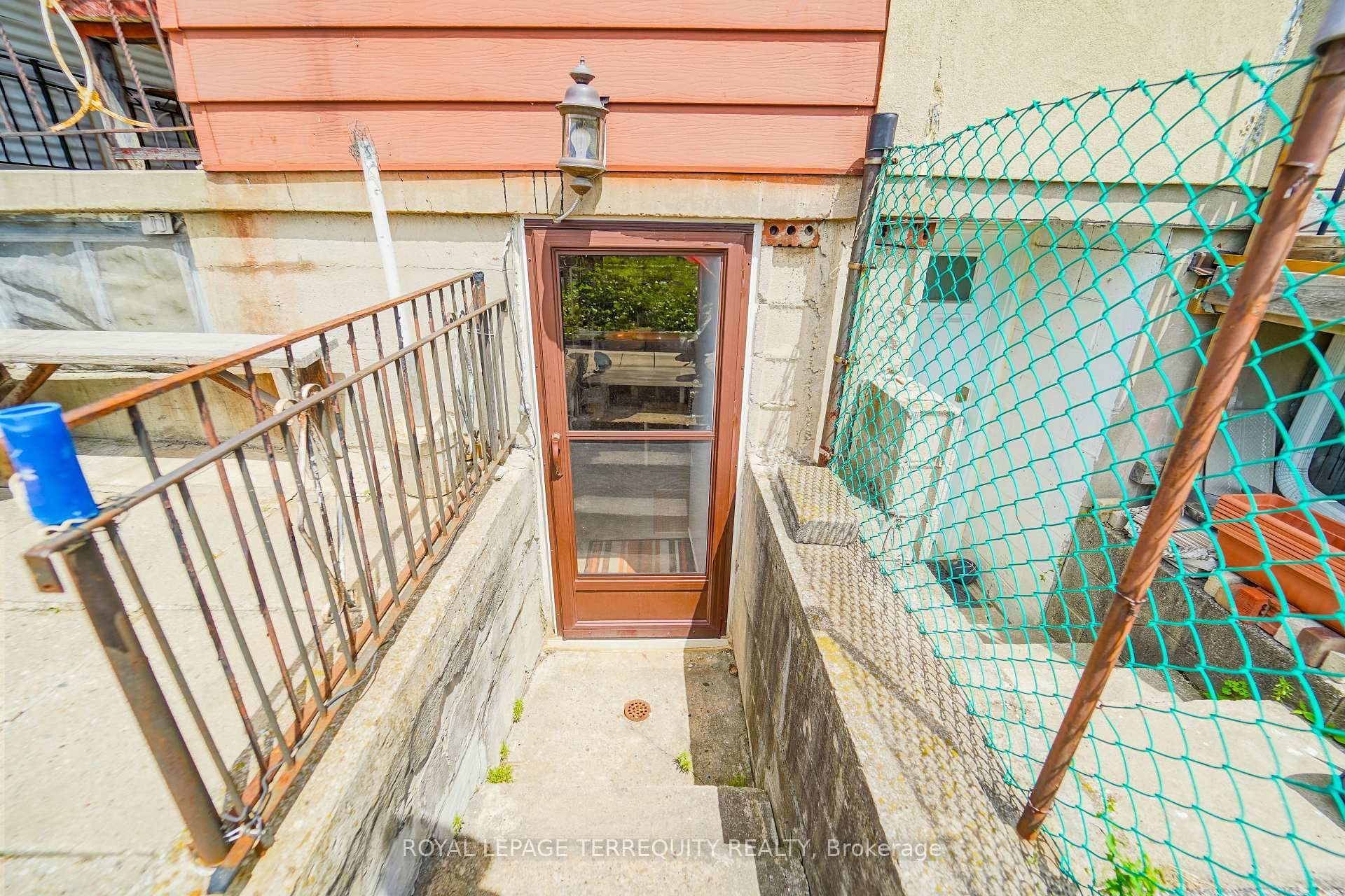 12 Earlscourt Avenue photo 41