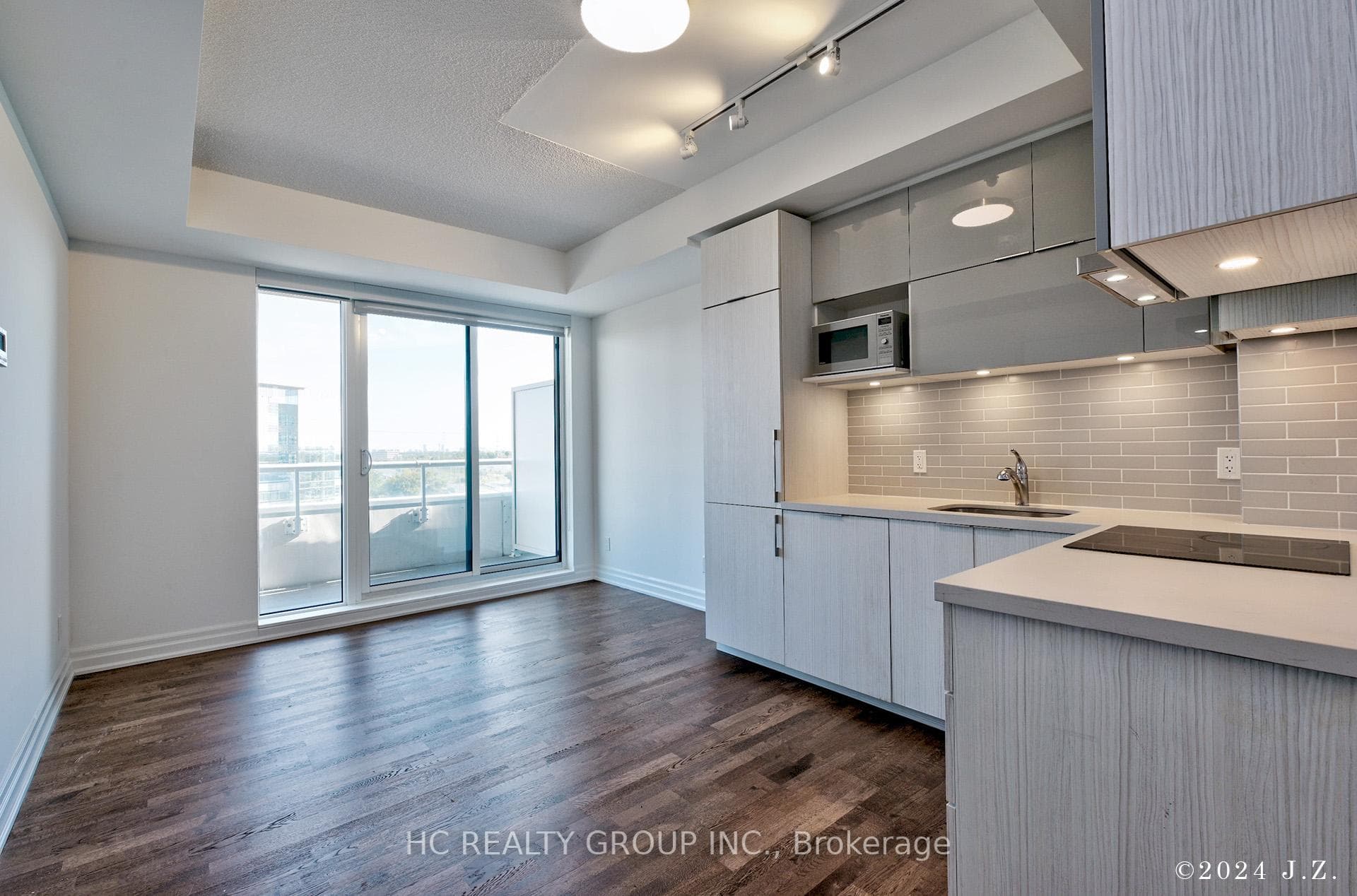 10 Rouge Valley Drive Unit 709A photo 2