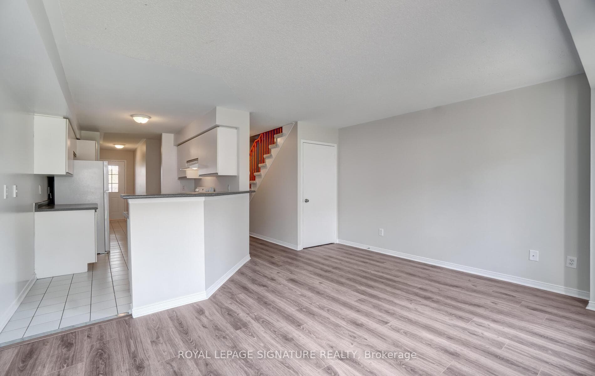 689 Four Winds Way Unit 28 photo 4