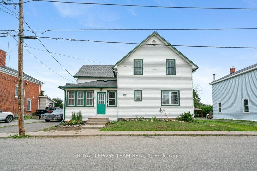 506 Victoria Street photo 1