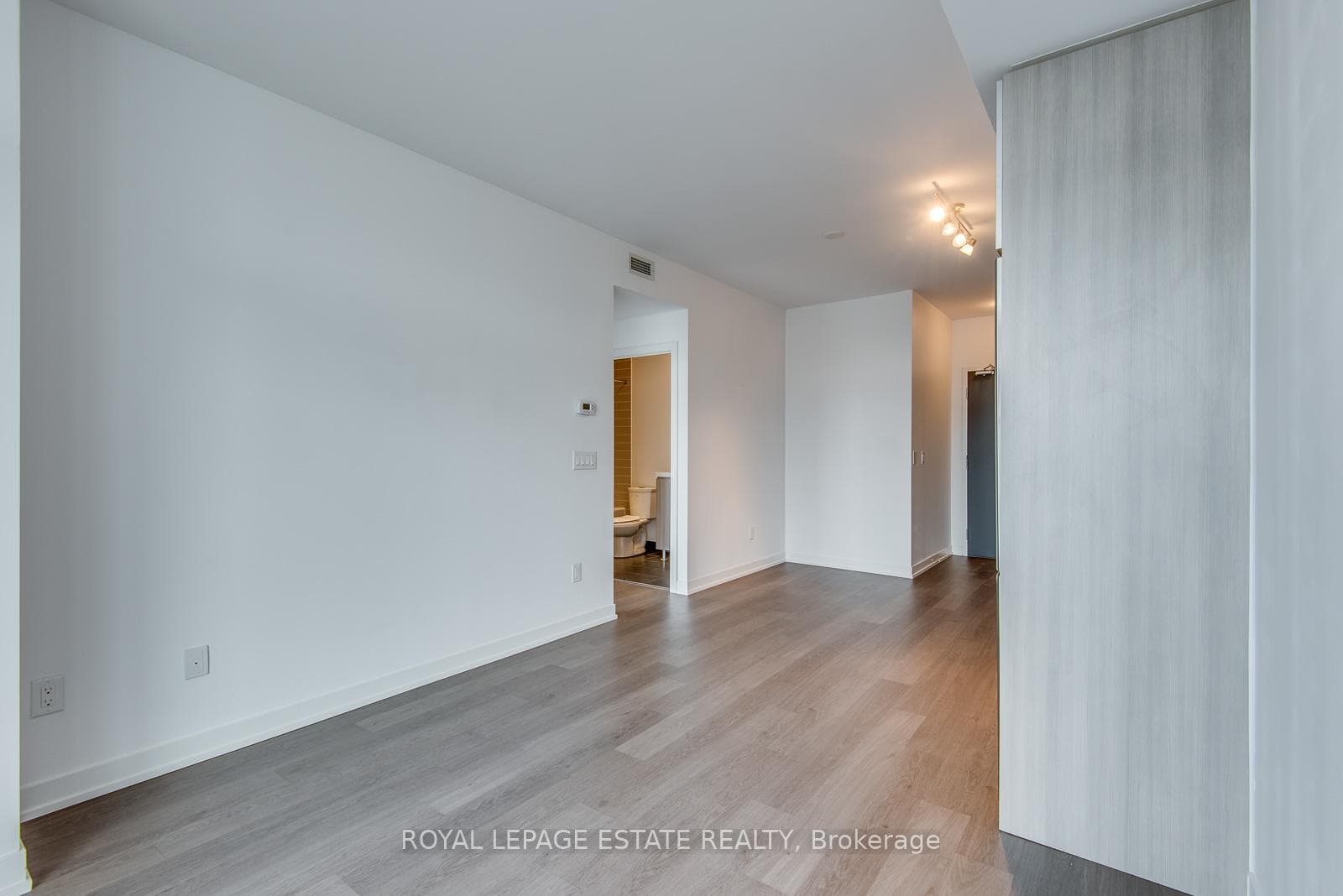 105 George Street Unit 1215 photo 14