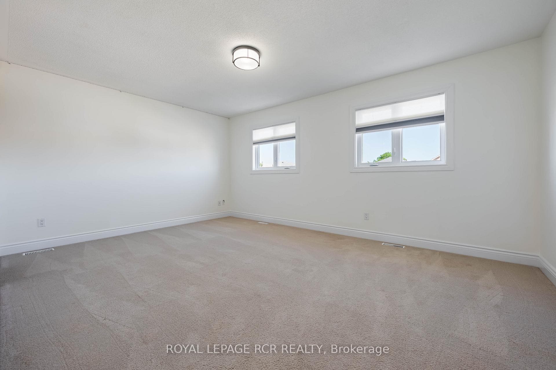 367 Marshall Crescent photo 33
