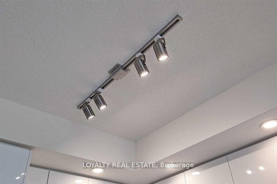 99 John Street Unit 2508 photo 28