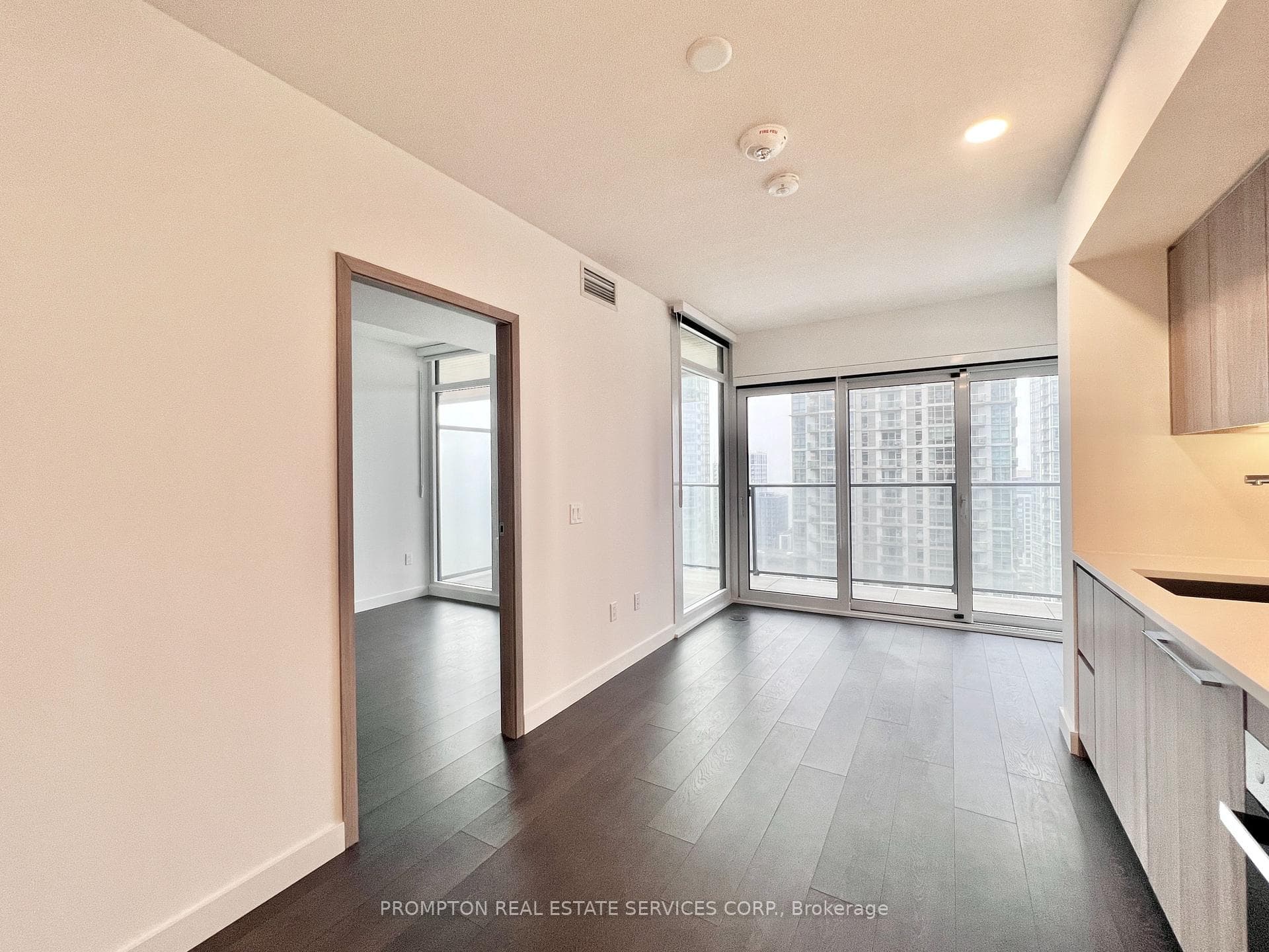 1 Concord Cityplace Way Unit 1809 photo 4