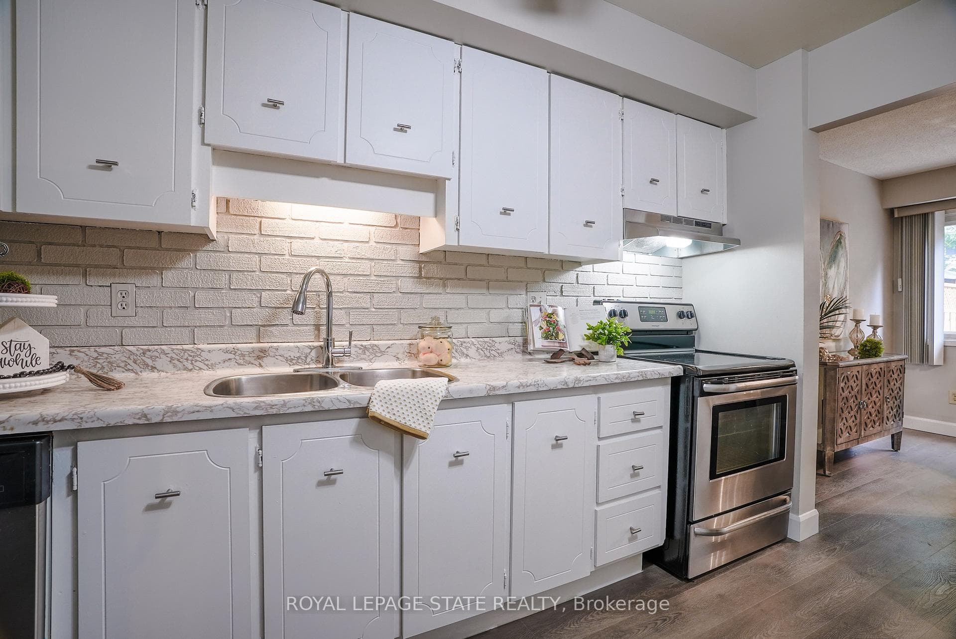 90 St Andrews Drive photo 17