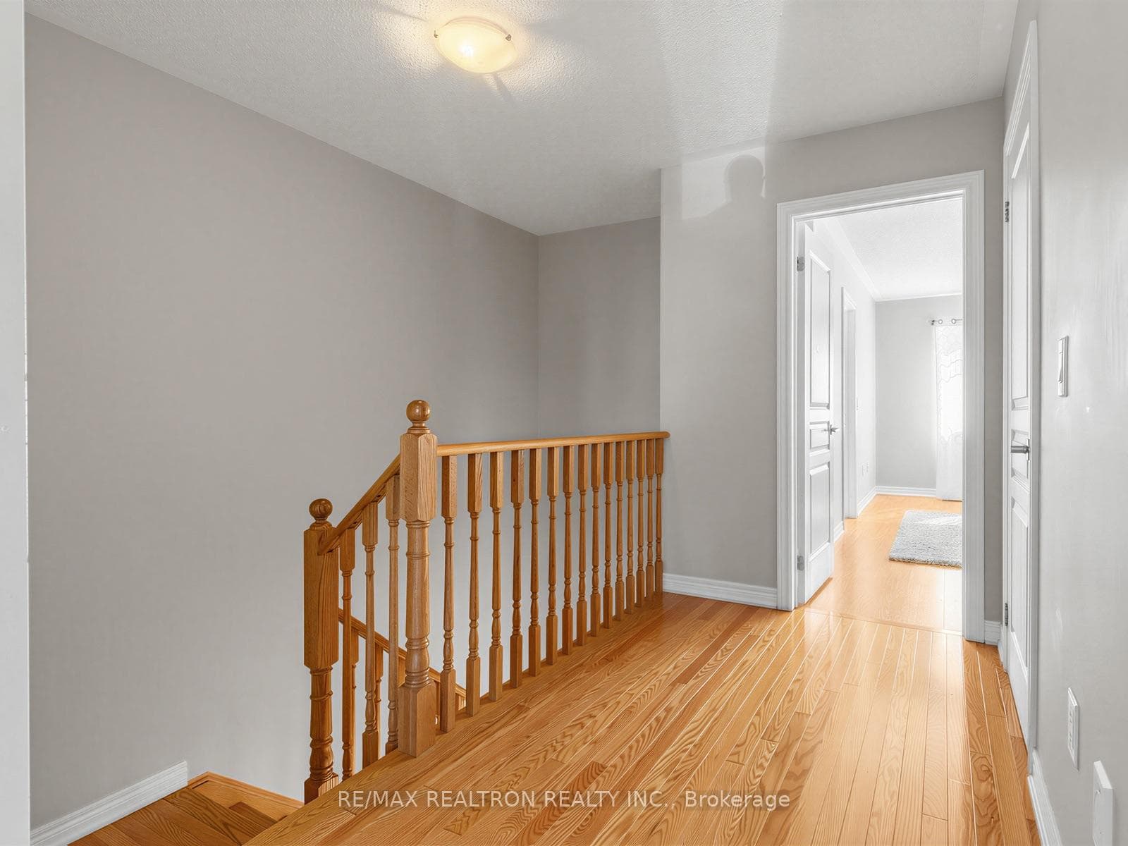 135 Windrow Street photo 22