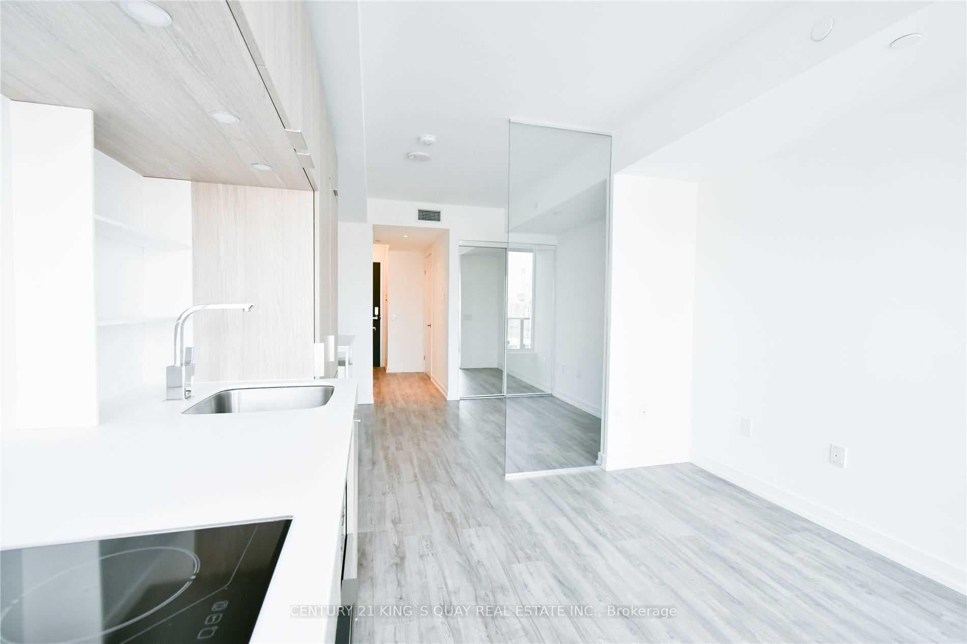 77 Shuter Street Unit 1809 photo 10