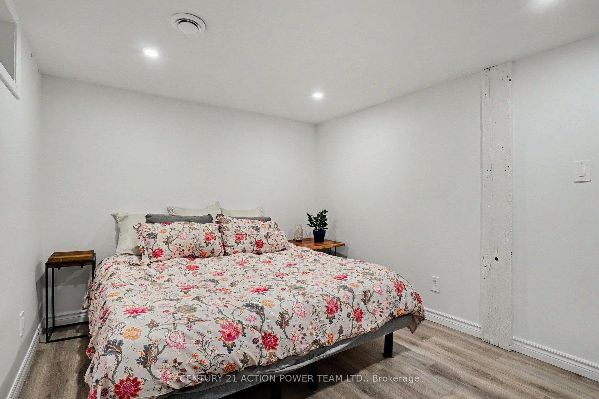 422 ALLBIRCH Road photo 31