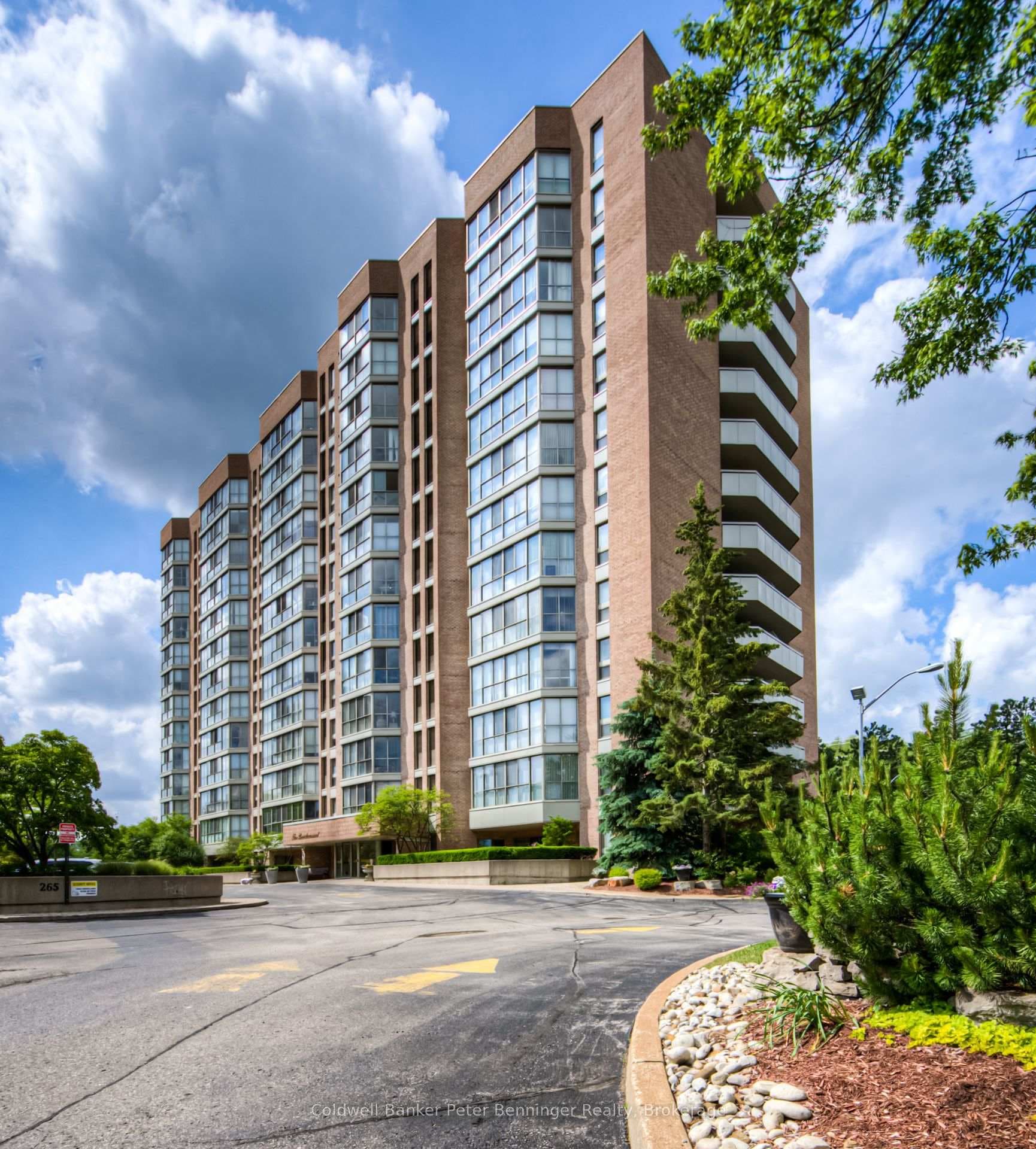 265 Westcourt Place Unit 702 photo 1