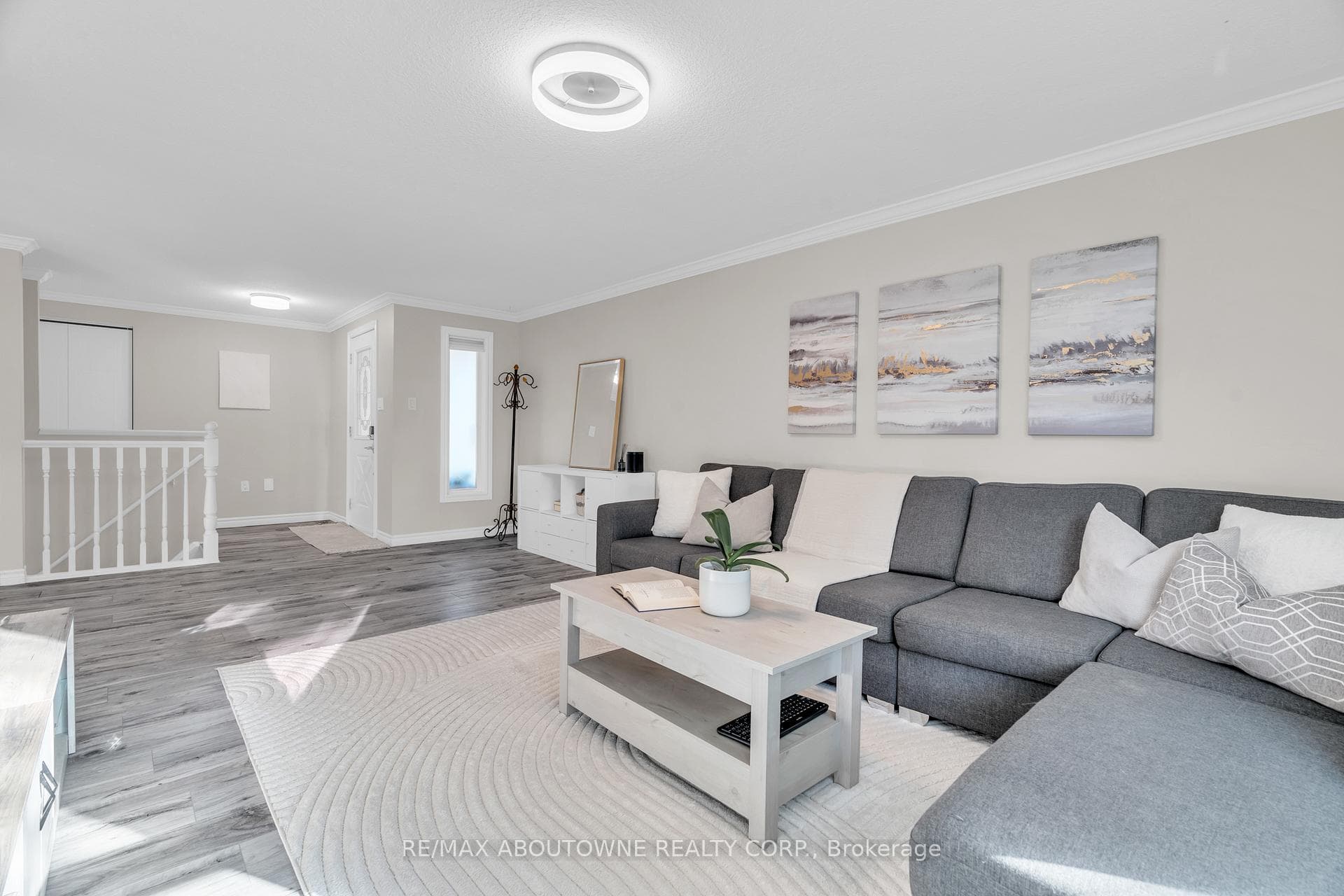 20 Moss Place photo 8
