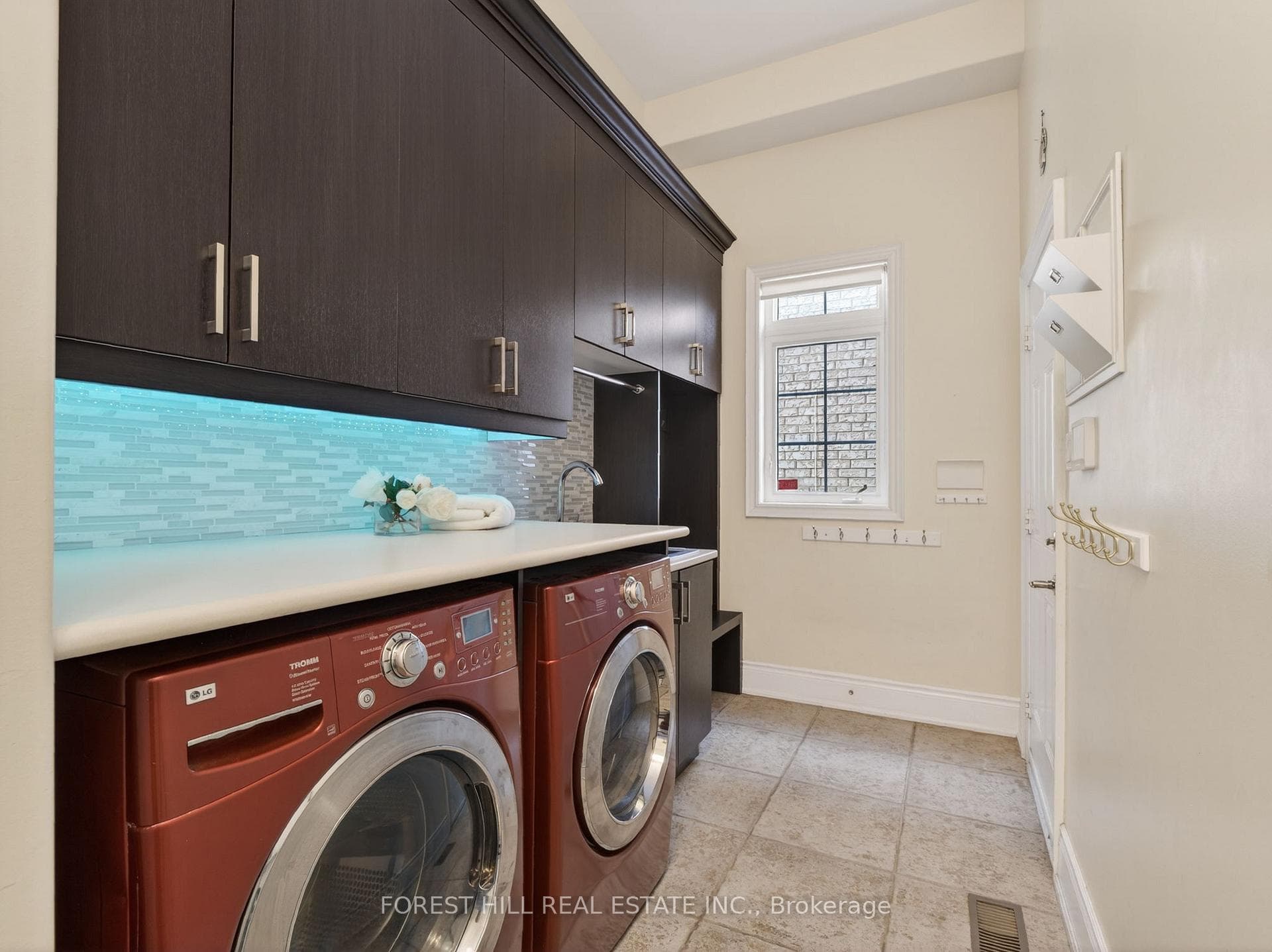 232 Luca Avenue photo 25
