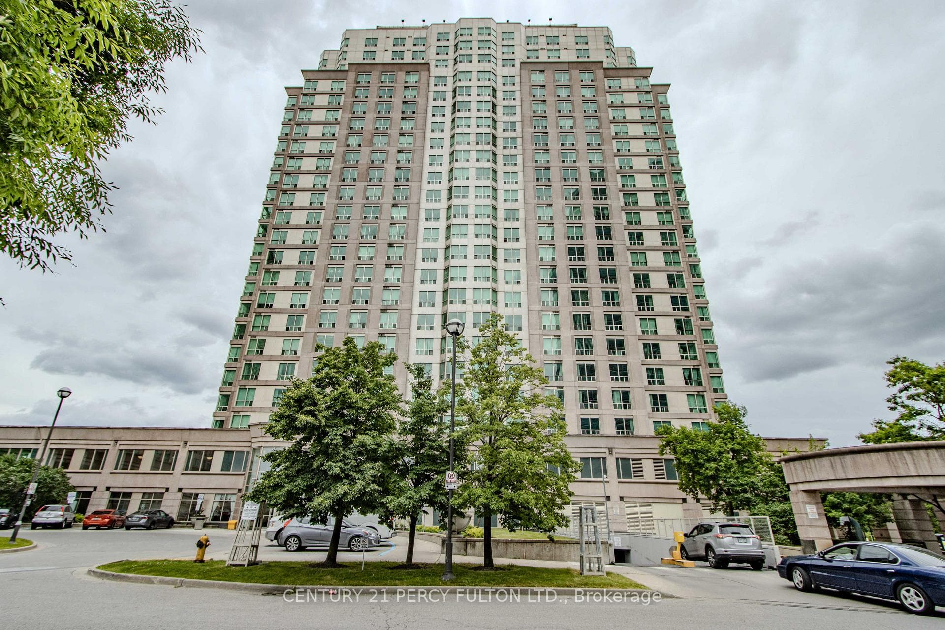 1 Lee Centre Drive Unit 1707 photo 1
