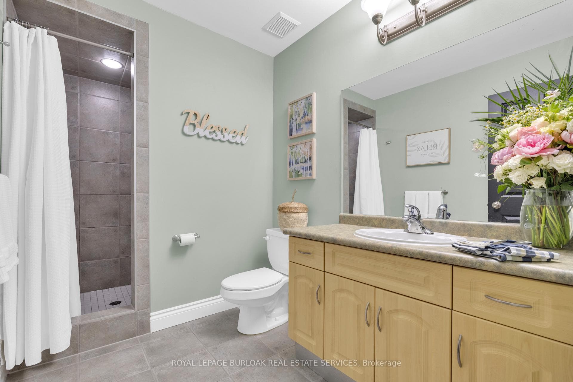2227 St Clair Avenue photo 26
