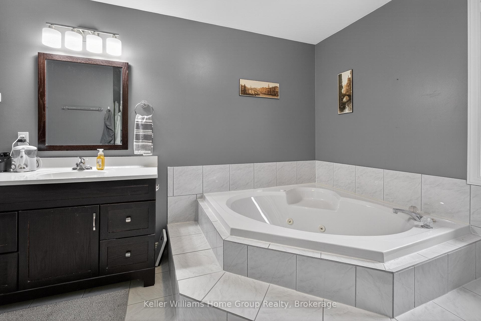 42 Freshmeadow Way photo 24