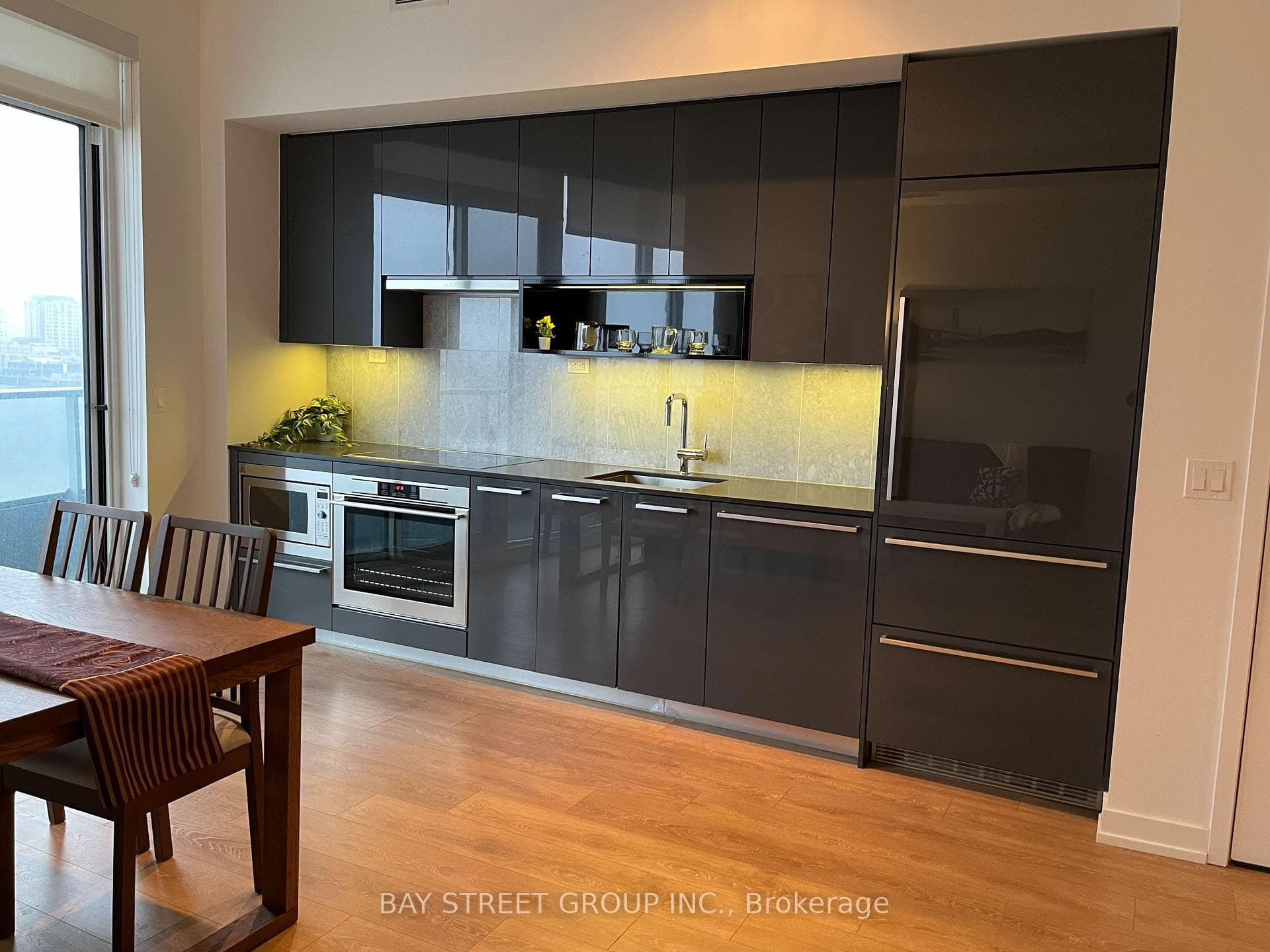 117 Mcmahon Drive Unit 2107 photo 8